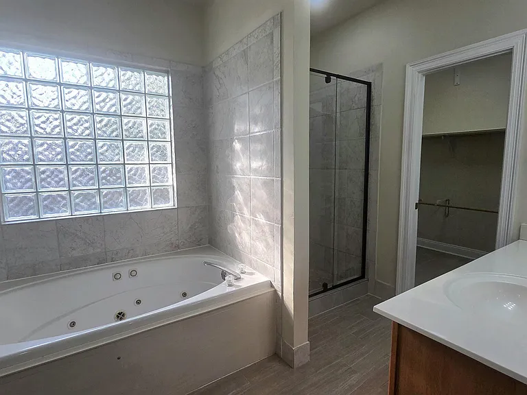 282 Allan Dr — Photo 15