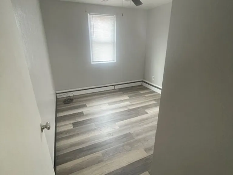 828 Illinois Ave SW — Photo 7