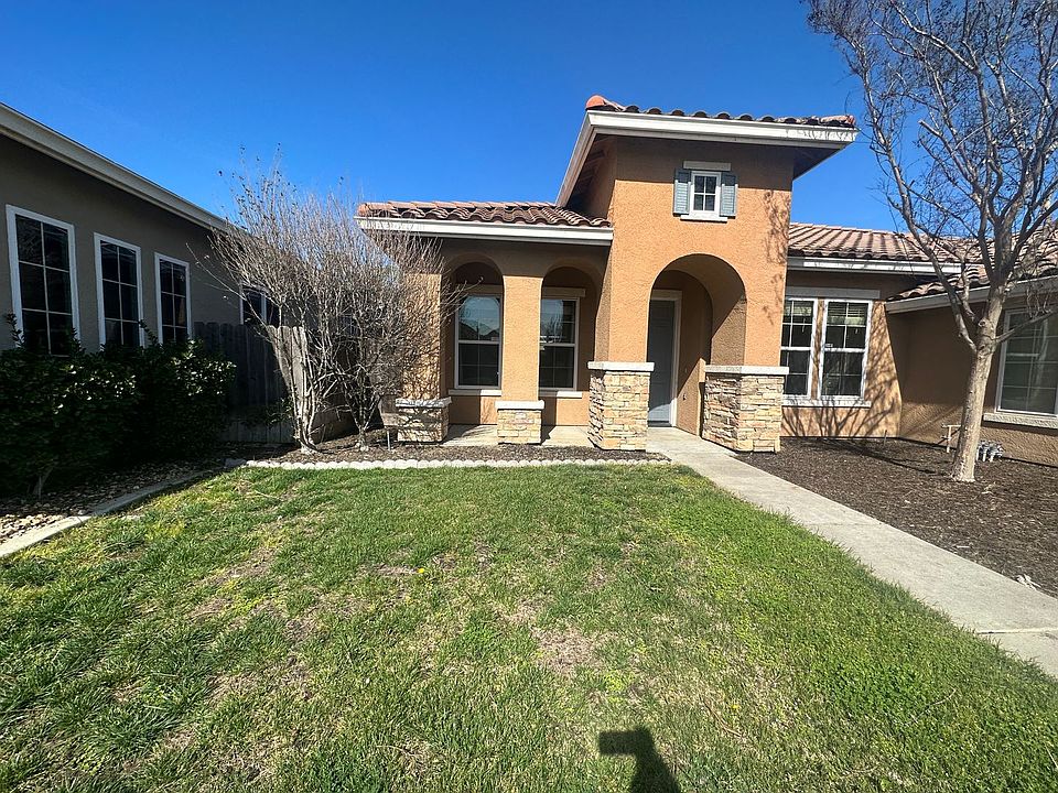 1st image of 3929 Gossamer Way