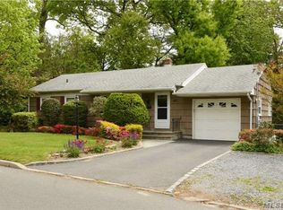 43 Mountain Ave, Bayville, NY 11709