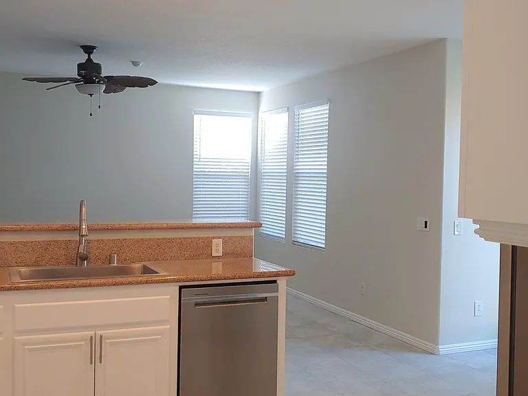 7839 W Manchester Ave — Photo 12