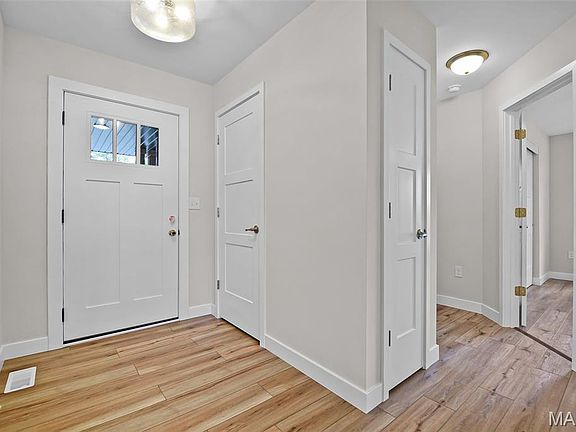 3rd image of 1847 Robins Mill Ct