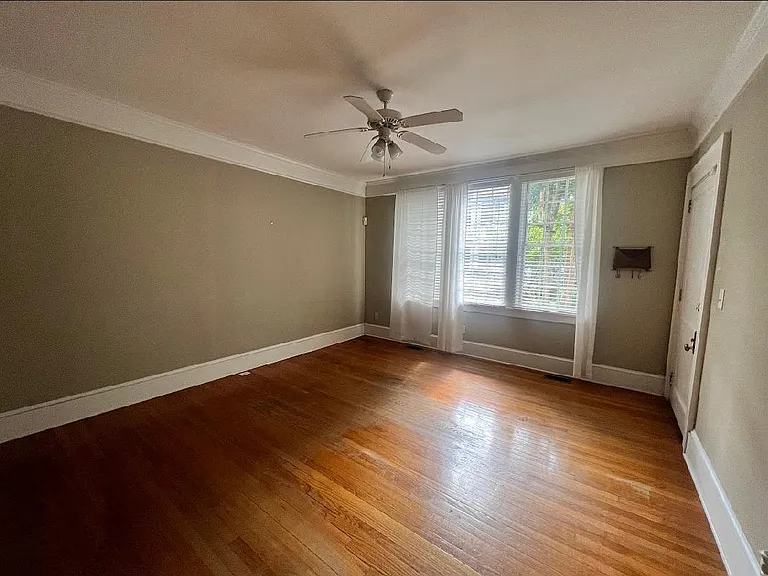 2549 Walton Way #C1 — Photo 16