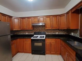 4924 Old Orchard Rd APT 2, Skokie, IL 60077