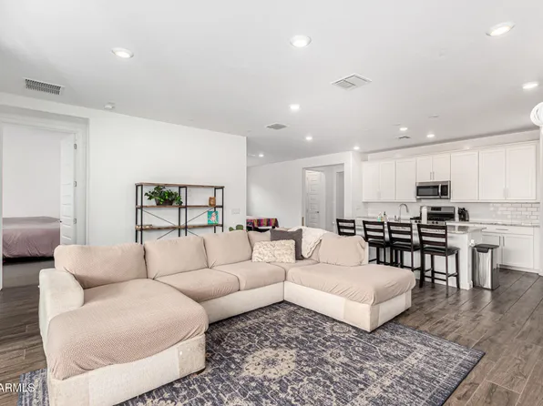 9823 E RED GIANT Drive, Mesa, AZ 85212