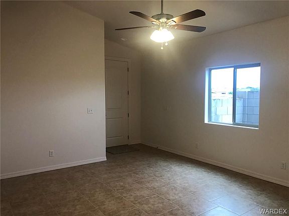 2nd image of 1744 Lucille Ave