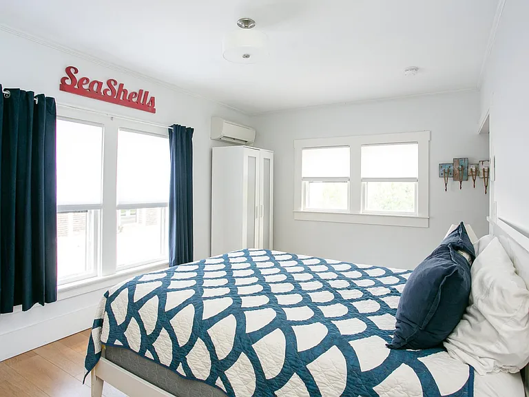 109B Aquidneck Ave — Photo 11