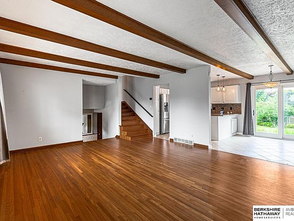 3rd image of 12736 Weir St