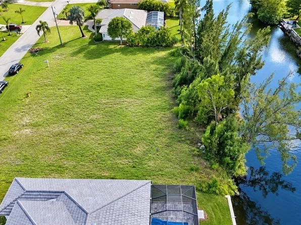 3748 SW 11th Pl, Cape Coral, FL 33914
