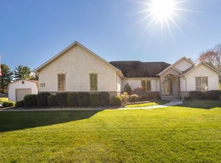 6741 Rovilla Rd, Blacklick, OH 43004