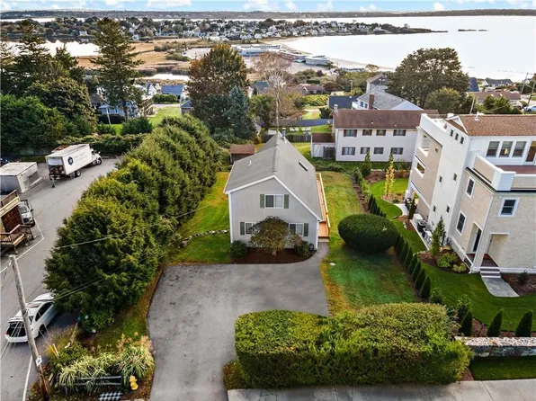 853 Boston Neck Rd, Narragansett, RI 02882