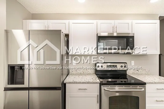 415 Covington Cv — Photo 9