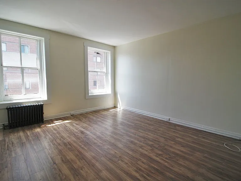 1015 Saint Paul St — Photo 8