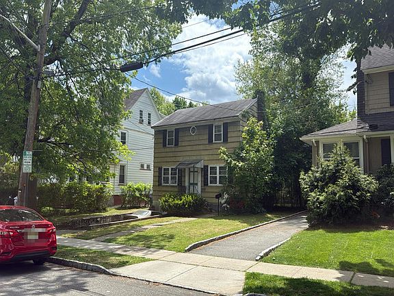 2nd image of 31 James St