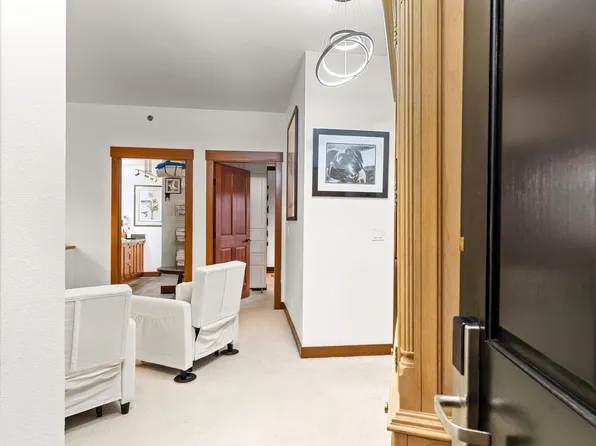 1750 Village East Rd #409-5-409, Olympic Valley, CA 96146