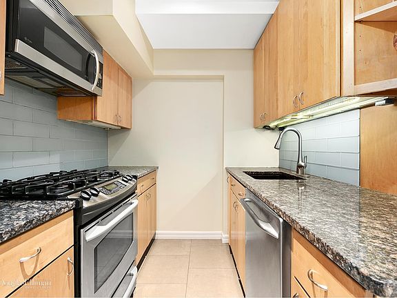 2nd image of 77 Bleecker St APT 113