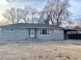 803 Pine St, Halstead, KS 67056