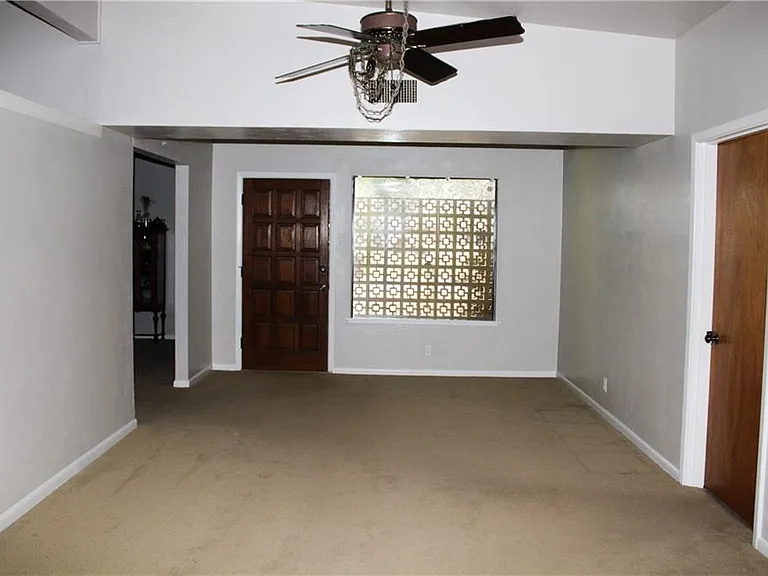 740 Santa Clara Dr — Photo 5