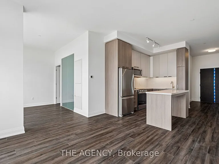 20 Soudan Ave #Penthouse 03 — Photo 24