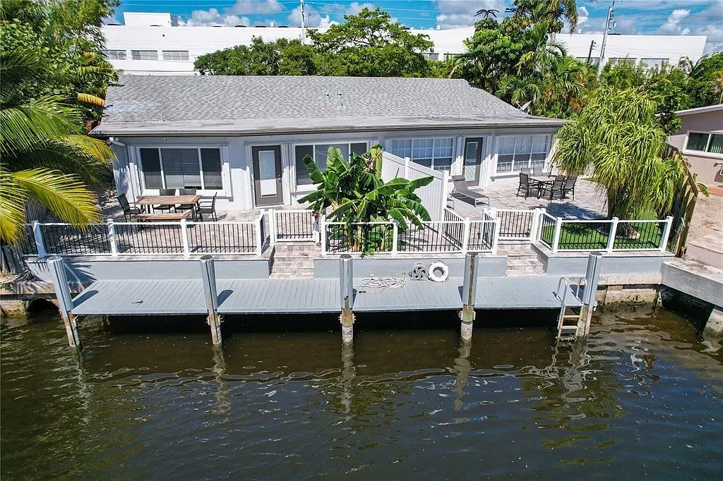 2 bed, 2.0 bath, 1700 sqft, $5,000 — Photo 3