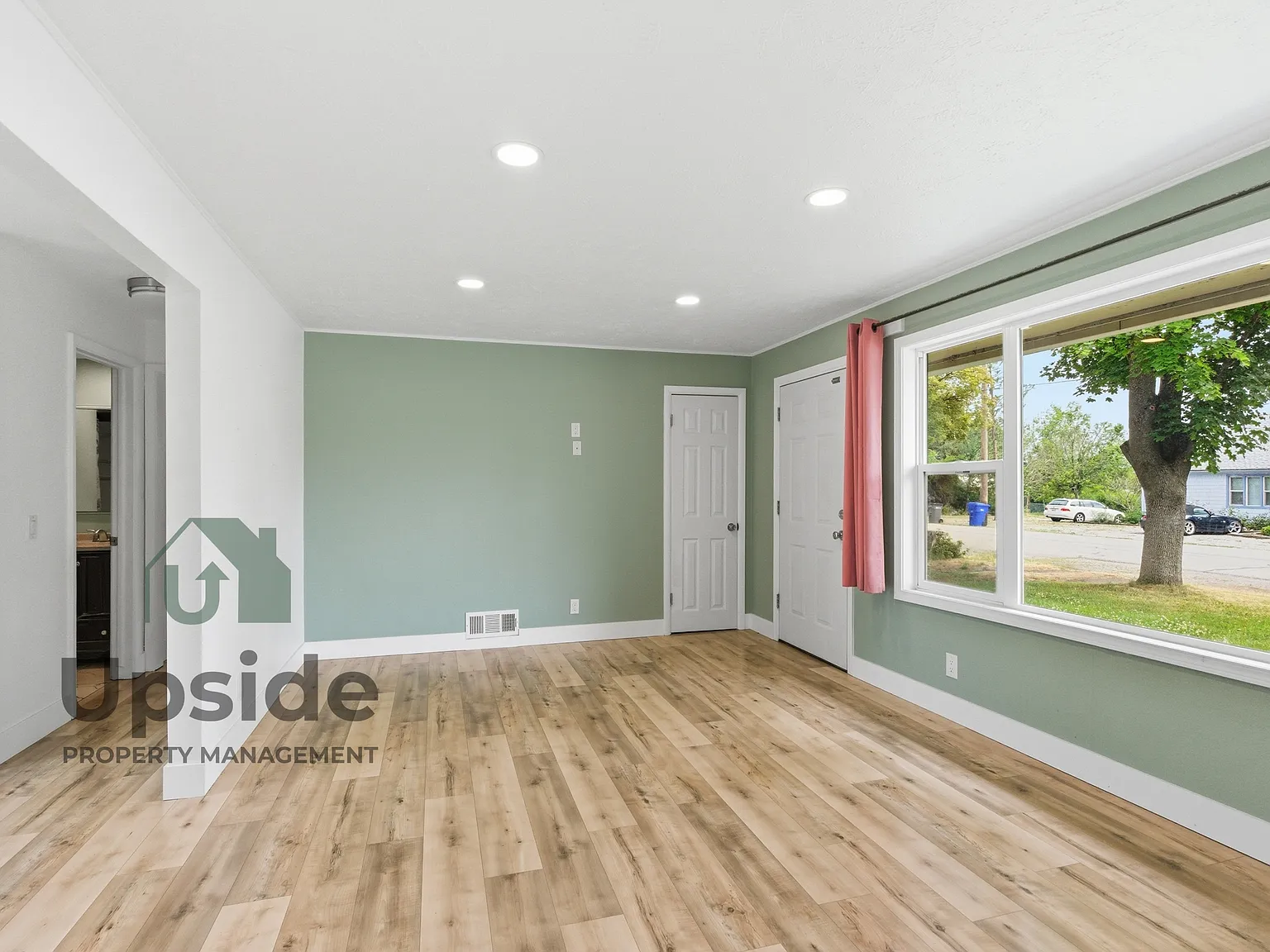 MG - 8719 East Valleyway Avenue - 1 — Photo 3