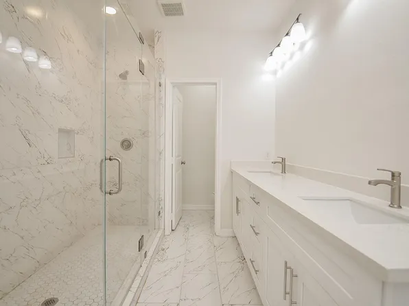 8630 Scott St, Houston, TX 77051