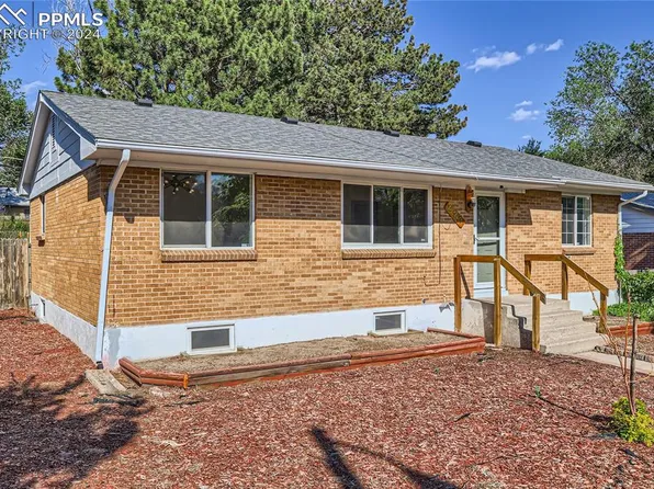 423 Yellowstone Rd, Colorado Springs, CO 80910