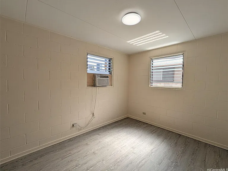 1267 Rycroft St #1 — Photo 15
