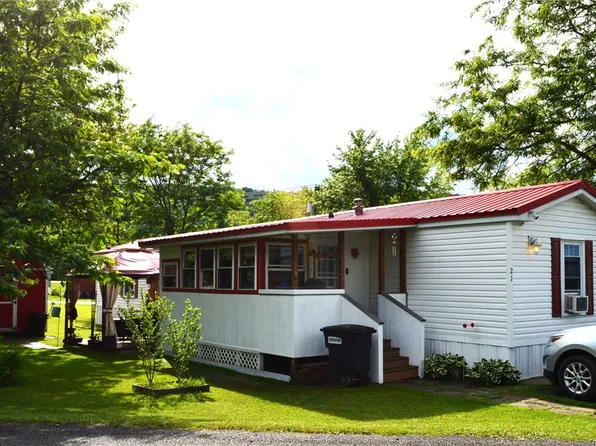 21 Flamingo Dr, Moravia, NY 13118