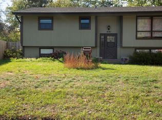 6141 Lemcrow Dr, Rockford, MN 55373