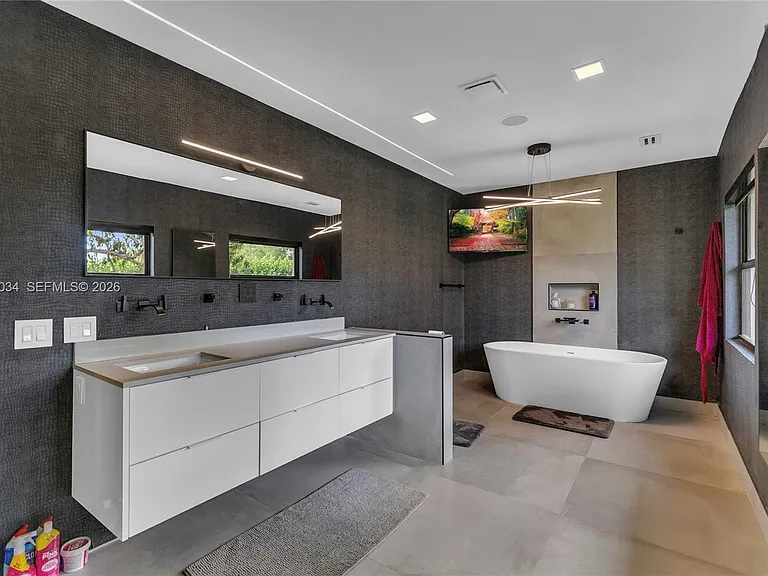 13540 SW 98th Ct — Photo 13