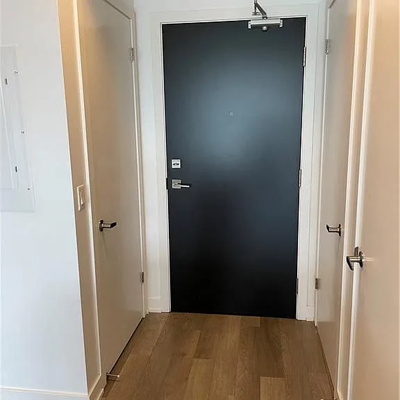 5220 Dundas St #D412 — Photo 1