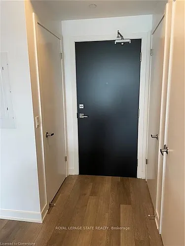 5220 Dundas St Photo 1