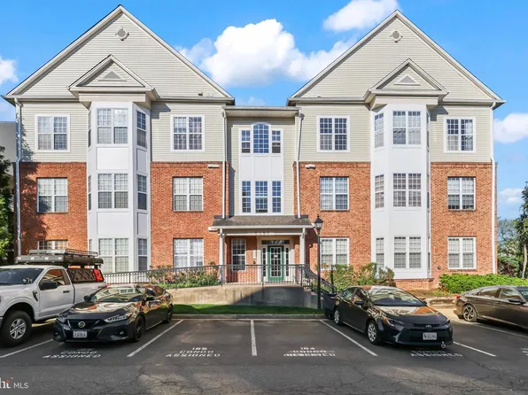 6480 Cheyenne Dr Unit 304, Alexandria, VA 22312