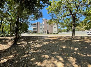 110 Priddy Ln, Fort Worth, TX 76114