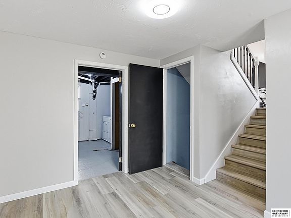 4th image of 2513 Cornelia St