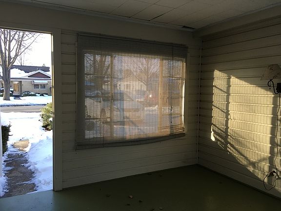 5th image of 4513 Dubois Ave