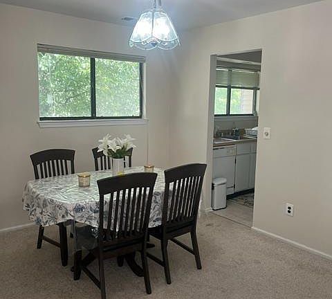 5th image of 702 Jacob Ct