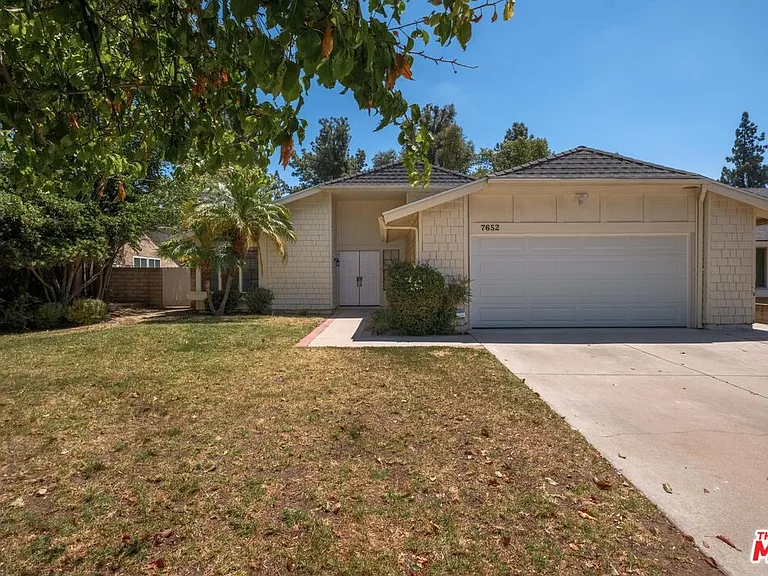 7652 Quimby Ave — Photo 1