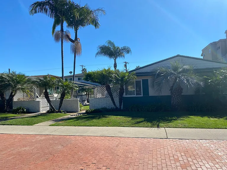 1149-1155 Felspar Street — Photo 12