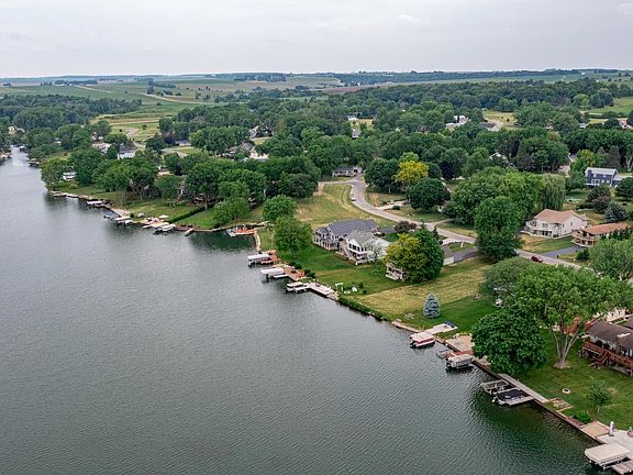 3rd image of 1396 Pier Dr