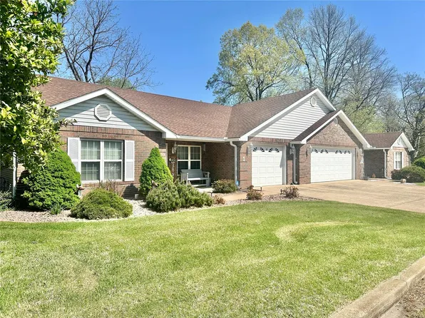 1 Ashbrook Dr, Farmington, MO 63640