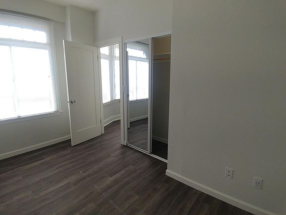 2nd image of 305 Hyde St APT 302