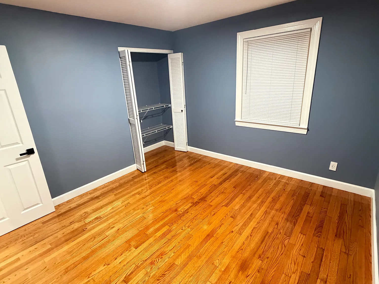3 bed, 1200 sqft, $2,000 — Photo 2