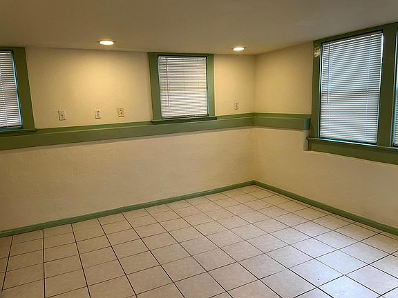 2nd image of 2430 B St APT 9
