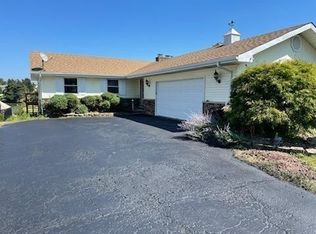 3413 W Lakeshore Dr, Crown Point, IN 46307