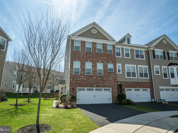 108 Arlington Ln, Telford, PA 18969