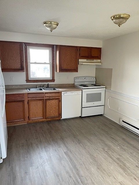 1st image of 101 E Madison St APT 8