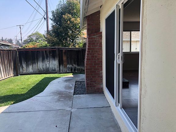 4th image of 2419 Karen Dr