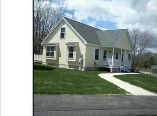 29 Lacosta Dr, Old Orchard Beach, ME 04064